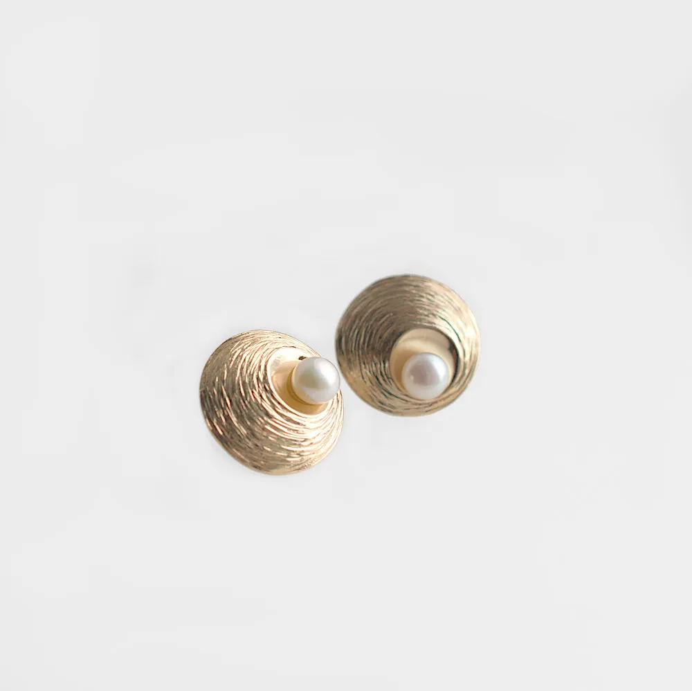 Oyster Pearl | Hallmarked Gold Stud Earrings | Medium | Martina Hamilton