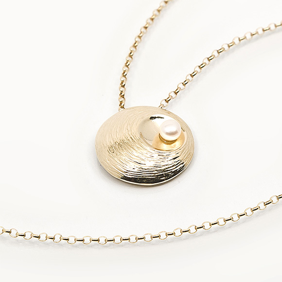 Oyster Pearl | Hallmarked Gold Pendant | Medium | Martina Hamilton